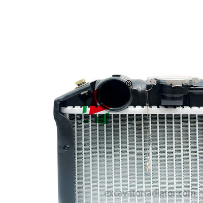 Qingling 600P Truck Truck Tank Radiator Assemblaggio
