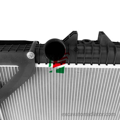 Radiatore per autocarri pesanti Sistema di raffreddamento per autocarri pesanti OE 20460178 20517350 20536920 20722444 21385165 Radiatore per autocarri