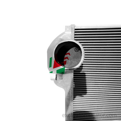 Intercooler per camion Isuzu C02151100 Intercooler per camion pesante Aircooler di alta qualità