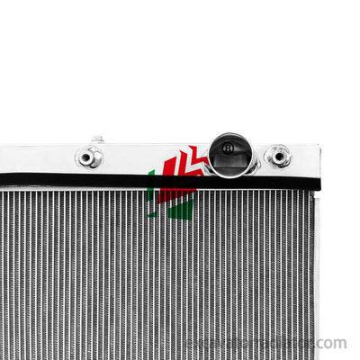 YT 00952 Radiatore per autobus Sistema di raffreddamento di alluminio e plastica