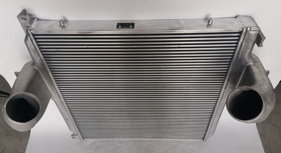9425010201 9425010901 9425010101 9425011001 Mercedes Benz Intercooler 96972, refrigeratore di alluminio del ODM dell'OEM