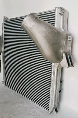 9425010201 9425010901 9425010101 9425011001 Mercedes Benz Intercooler 96972, refrigeratore di alluminio del ODM dell'OEM